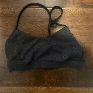 Lululemon yogo emboss flow y bra